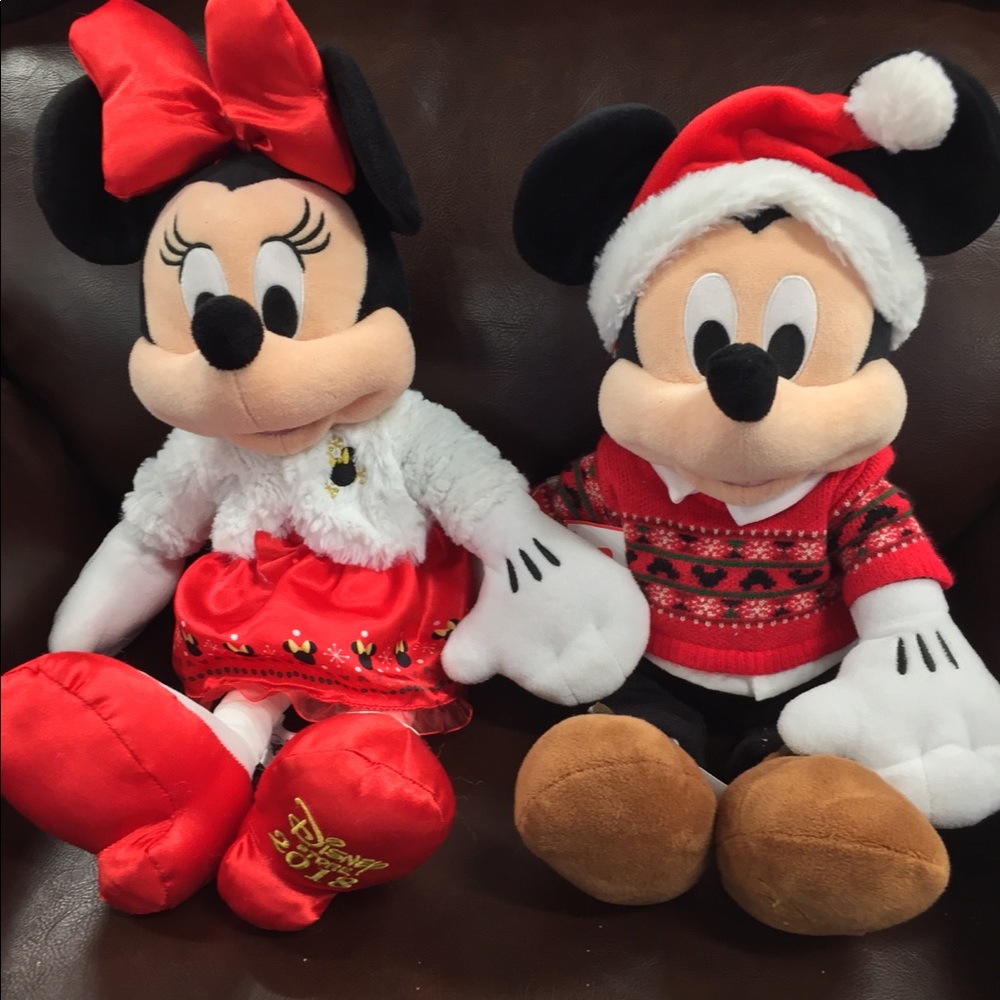 Mickey and Minnie 2018 Christmas plush set